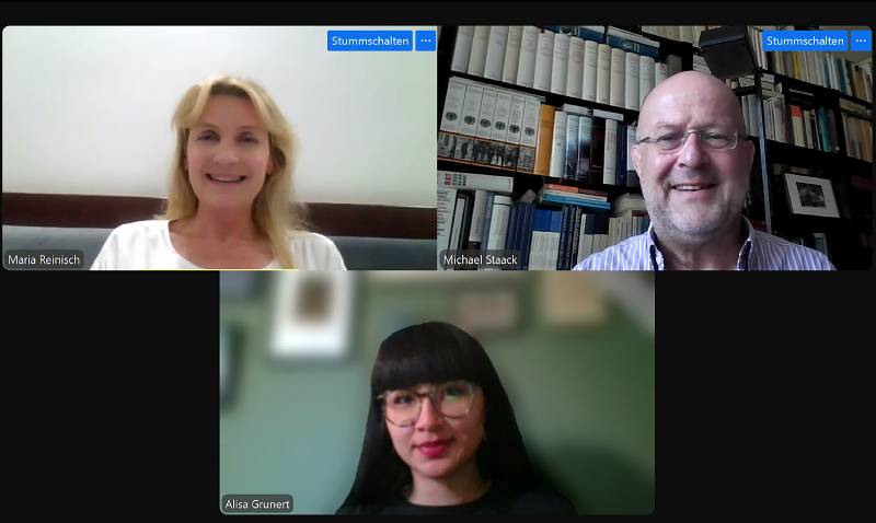 Screenshot bei der Podcastaufnahme mit Prof Dr Michael Staack, Dr Maria Reinisch und Alisa Grunert